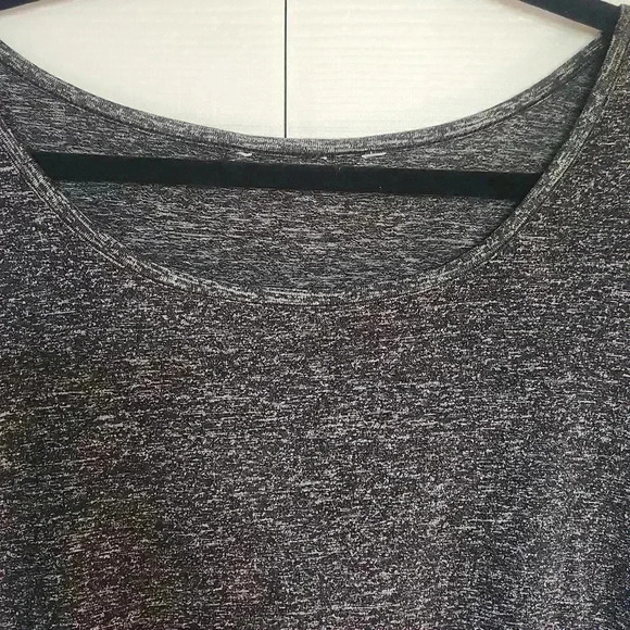 Women's Stretchy Side High-Low T-Shirt Size 2x - Picture 3 of 5